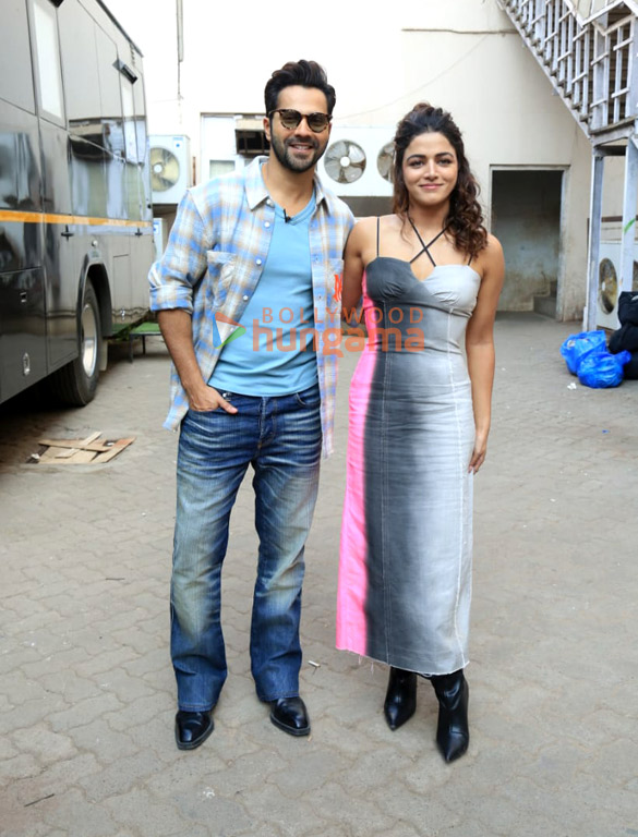 photos varun dhawan and vamiqa gabbi snapped promoting baby john 1
