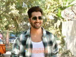 Photos: Varun Dhawan snapped in Versova