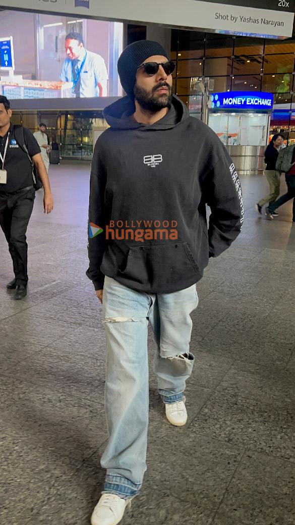 photos vicky kaushal katrina kaif kartik aaryan and others snapped at the airport 2