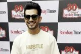 Arjun Bijlani papped at Bombay Times Carnival