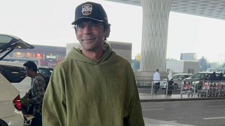 Dr. Mashoor Gulati aka Sunil Grover papped at the airport