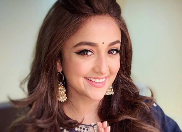 Monali Thakur clarifies on health news; says, “I am not dealing with breathing issues and I am not admitted to the hospital” : Bollywood News