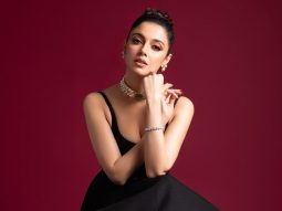 Divya Khossla dishes princess vibes in an unreleased gown by Sabyasachi at the brand’s 25-year anniversary