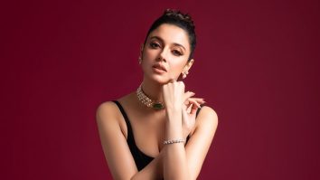 Divya Khossla dishes princess vibes in an unreleased gown by Sabyasachi at the brand’s 25-year anniversary