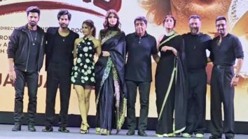 Aaman Devgan, Rasha Thadani and Ajay Devgn pose together for their movie Azaad