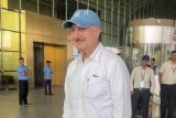 Anupam Kher sporty airport look