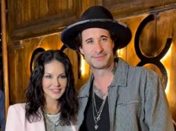 Baby Doll poses with husband! Sunny Leone