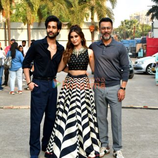 Photos: Aaman Devgan, Rasha Thadani and Abhishek Kapoor promote Azaad on the sets of Indian Idol