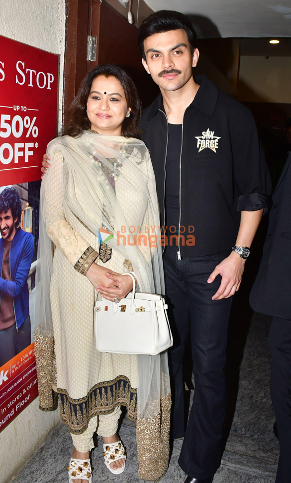 photos akshay kumar twinkle khanna and others grace the premiere of skyforce 2