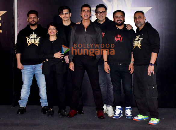 photos akshay kumar veer pahariya and others grace sky force trailer launch 1 3