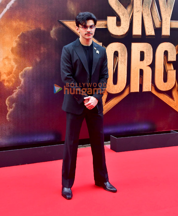 photos akshay kumar veer pahariya and others grace sky force trailer launch 5