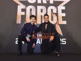 Photos: Akshay Kumar and Veer Pahariya grace the Sky Force song launch in Jaipur Photos: Akshay Kumar and Veer Pahariya grace the Sky Force song launch in Jaipur