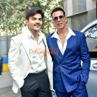 Photos: Akshay Kumar and Veer Pahariya snapped during Sky Force promotions