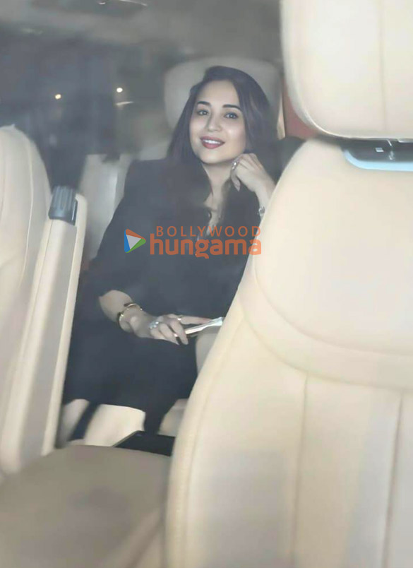 photos ananya panday madhuri dixit karan johar and others attend farah khans birthday bash 2