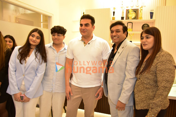 Photos: Arbaaz Khan snapped at Bloom Aesthetic Clinic at Andheri