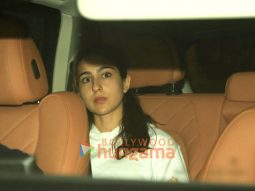 Photos: Sara Ali Khan, Arjun Kapoor, Malaika Arora and others snapped at Karisma Kapoor’s house
