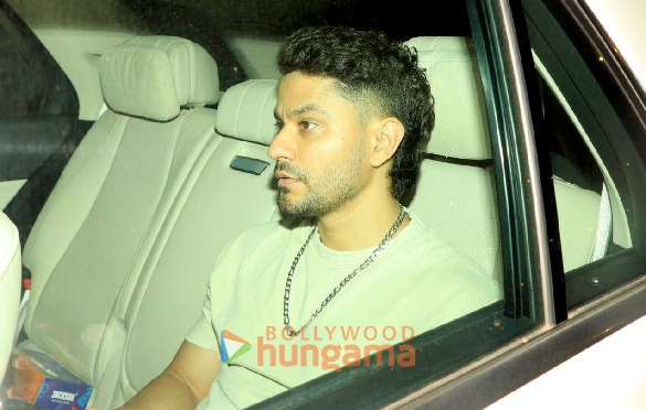 photos arjun kapoor malaika arora and others snapped at karisma kapoors house 1
