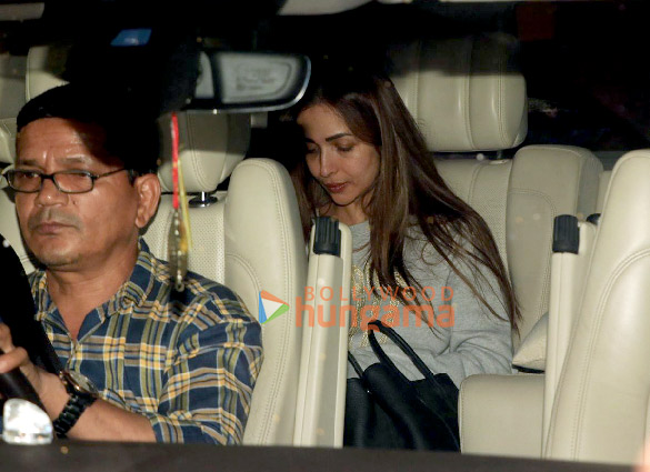 photos arjun kapoor malaika arora and others snapped at karisma kapoors house 2
