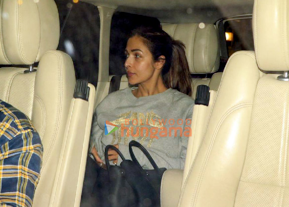 photos arjun kapoor malaika arora and others snapped at karisma kapoors house 3