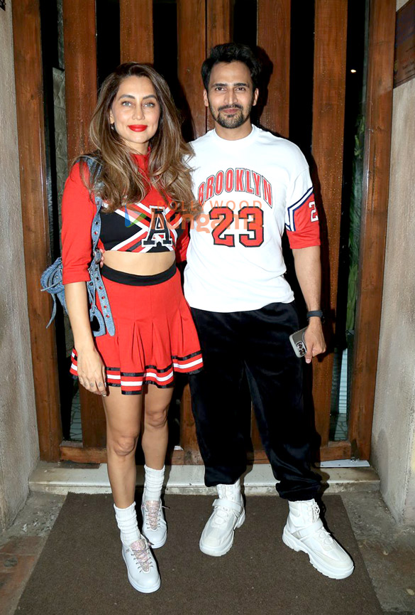 photos celebs attend anusha dandekars birthday bash at bastian in bandra 1