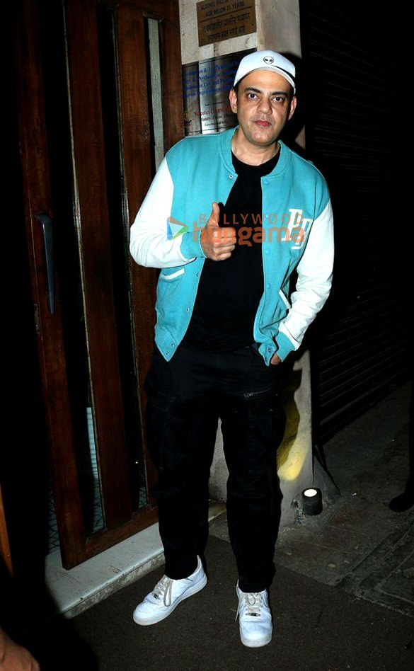 photos celebs attend anusha dandekars birthday bash at bastian in bandra 12