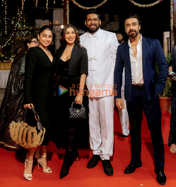 photos genelia and riteish deshmukh jackie shroff anusha dandekar and others attend bombay parsi bhonu hosted by sonam shivdutt das and luth damania families 7