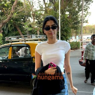 Photos: Junaid Khan, Khushi Kapoor and Sunidhi Chauhan snapped at the airport