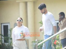 Photos: Kareena Kapoor Khan, Karisma Kapoor, Sara Ali Khan and Ibrahim Ali Khan snapped at Lilavati Hospital