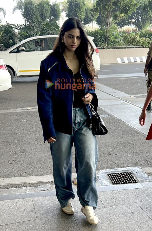 photos kartik aaryan suhana khan and sonu nigam snapped at the airport 2