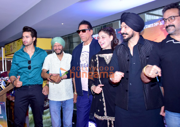 photos mukesh rishi yashpal sharma and others attend the special screening of the film gurmukh at cinepolis 2