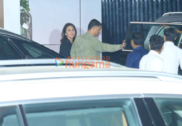 photos ranbir kapoor alia bhatt neetu singh and soni razdan snapped at kalina airport 4
