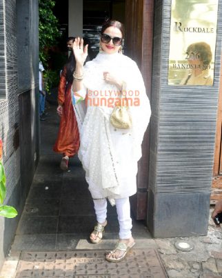 Photos: Rekha snapped at Bandstand