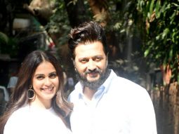Photos: Riteish Deshmukh and Genelia Deshmukh snapped outside Krome studio in Bandra