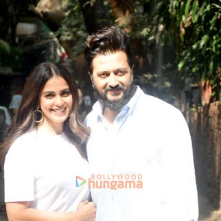 Photos: Riteish Deshmukh and Genelia Deshmukh snapped outside Krome studio in Bandra