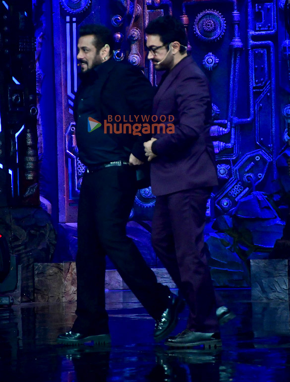 photos salman khan aamir khan and loveyapa actors junaid khan and khushi kapoor snapped at bigg boss 18 finale 9