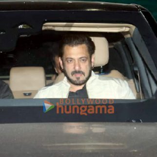 Photos: Salman Khan, Iulia Vantur and Diljit Dosanjh snapped at Kalina airport