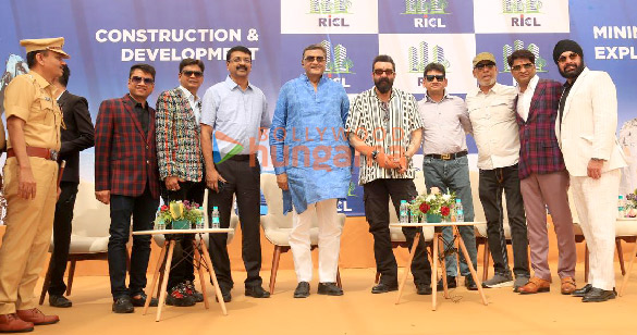 photos sanjay dutt snapped at bhumipujan event 1