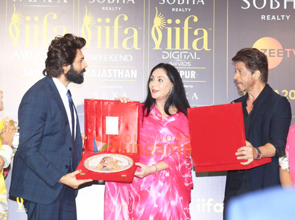 photos shah rukh khan kartik aaryan and other dignitaries snapped at the 25th iifa press conference 16