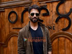 Photos: Shahid Kapoor snapped at One8 Commune in Juhu