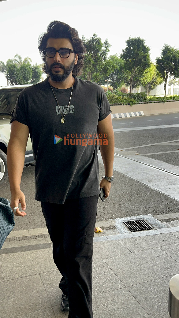photos shraddha kapoor sidharth malhotra kiara advani and others snapped at the airport 4
