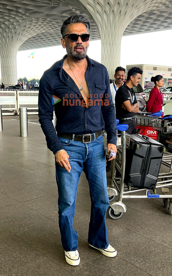 photos sidharth malhotra kiara advani suniel shetty and others snapped at the airport 2