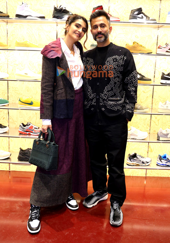 photos sonam kapoor ahuja and anand ahuja snapped at an event 4