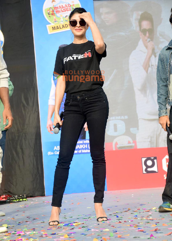 photos sonu sood and jacqueline fernandez attend malad masti by mla aslam shaikh 2