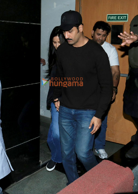 photos vicky kaushal and katrina kaif snapped at bkc 3