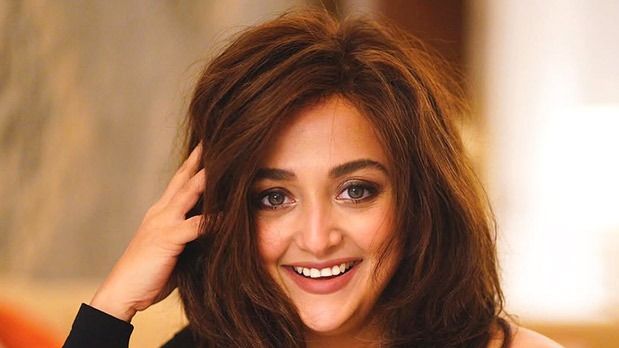 Monali Thakur hospitalized after facing breathing issues during live performance