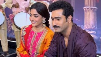 How cute! Vicky helping Rashmika with her wheelchair as she injured her leg