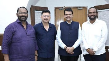 Actor-producer Swwapnil Joshi meets CM Devendra Fadnavis, calls it a ‘memorable’ meeting
