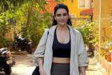 Karishma Tanna snapped after gym looking all fit & glowing