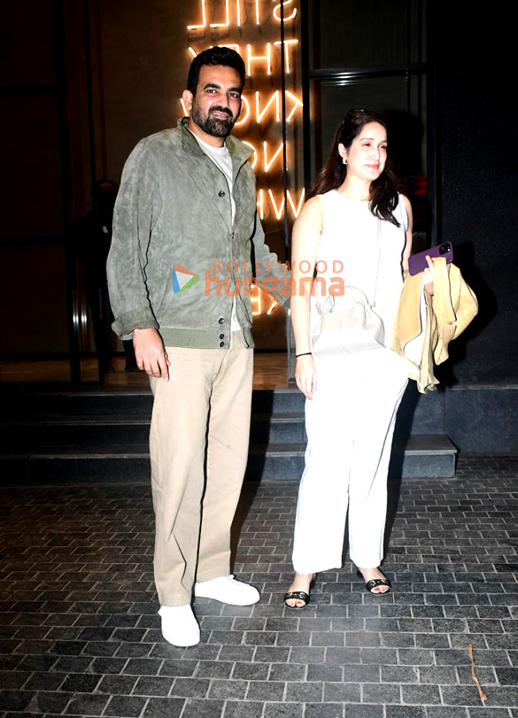 photos aamir khan kajol ira khan and others grace the special screening of loveyapa 2