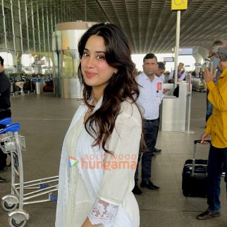 Photos: Janhvi Kapoor, Nick Jonas, Rahul Vaidya and Armaan Malik snapped at the airport